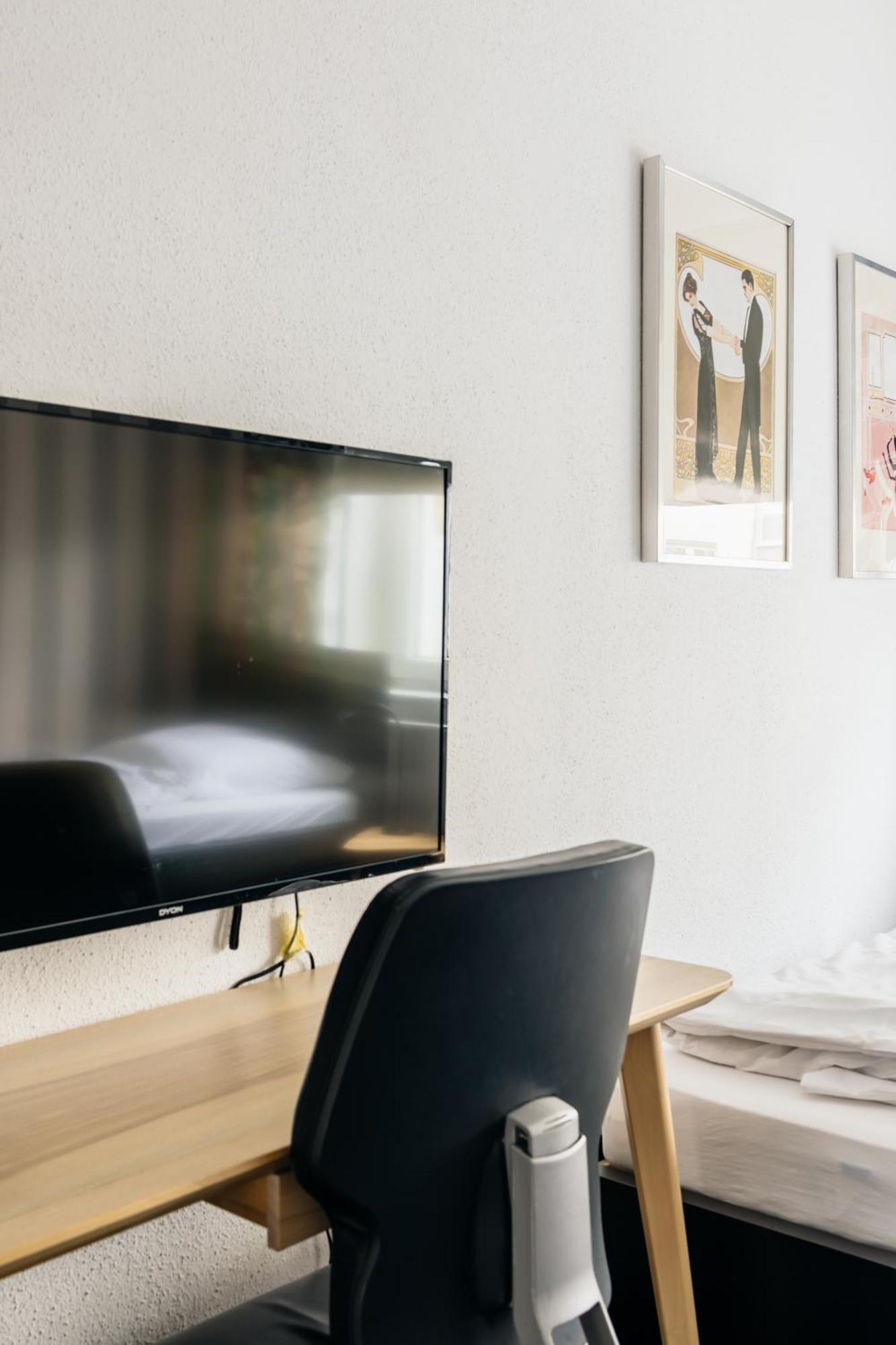 Centrally Located 2-Room Apartment Hannover Phòng bức ảnh