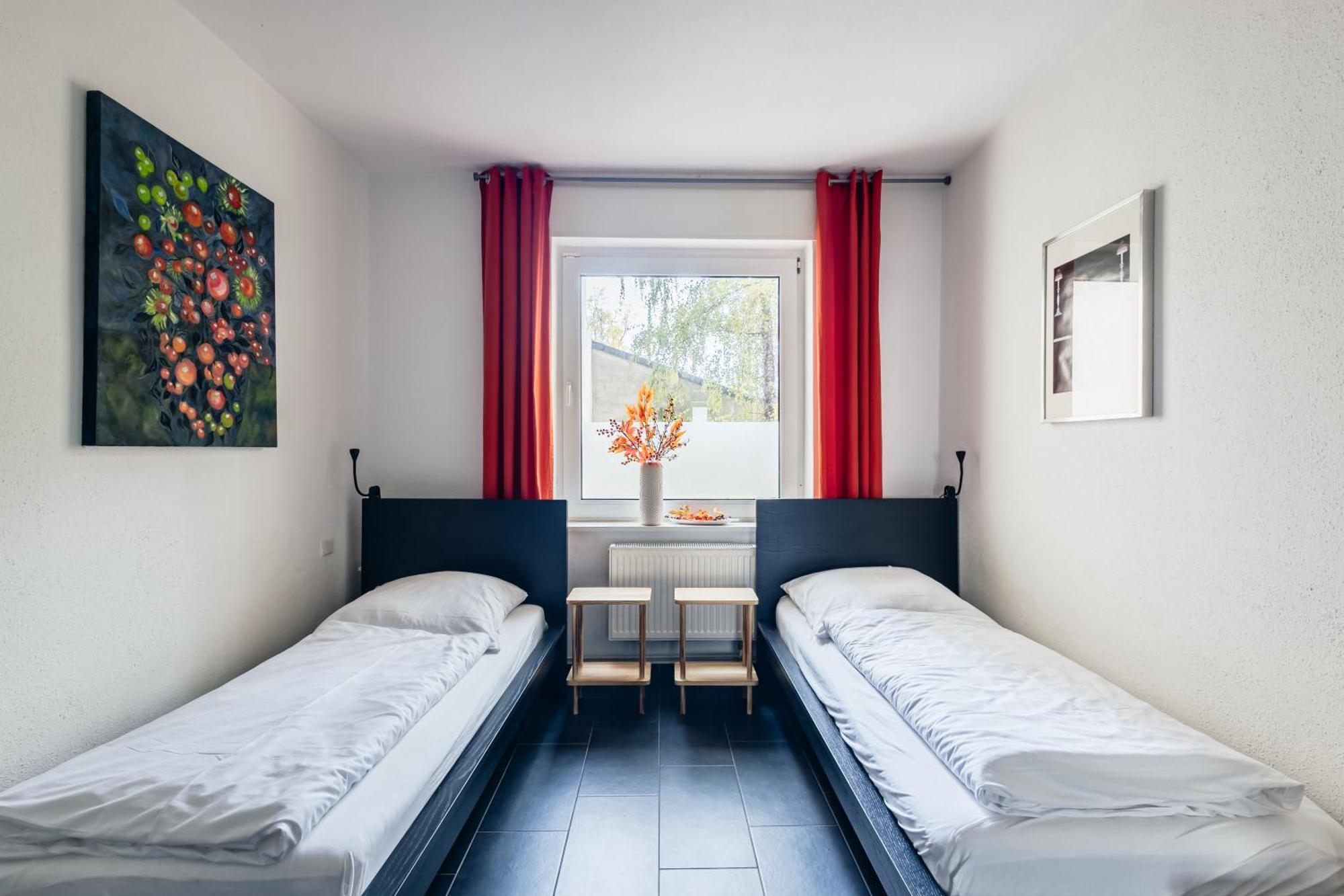 Centrally Located 2-Room Apartment Hannover Phòng bức ảnh