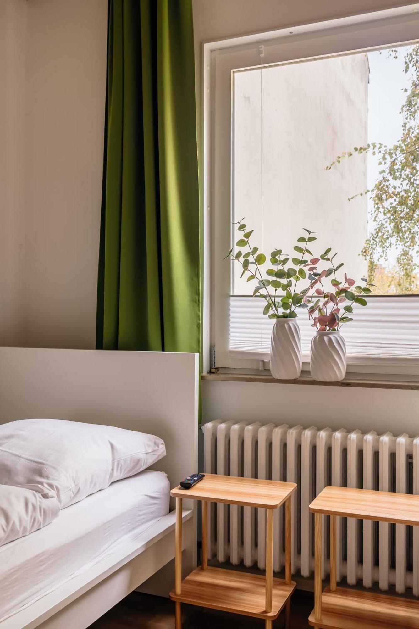 Centrally Located 2-Room Apartment Hannover Ngoại thất bức ảnh