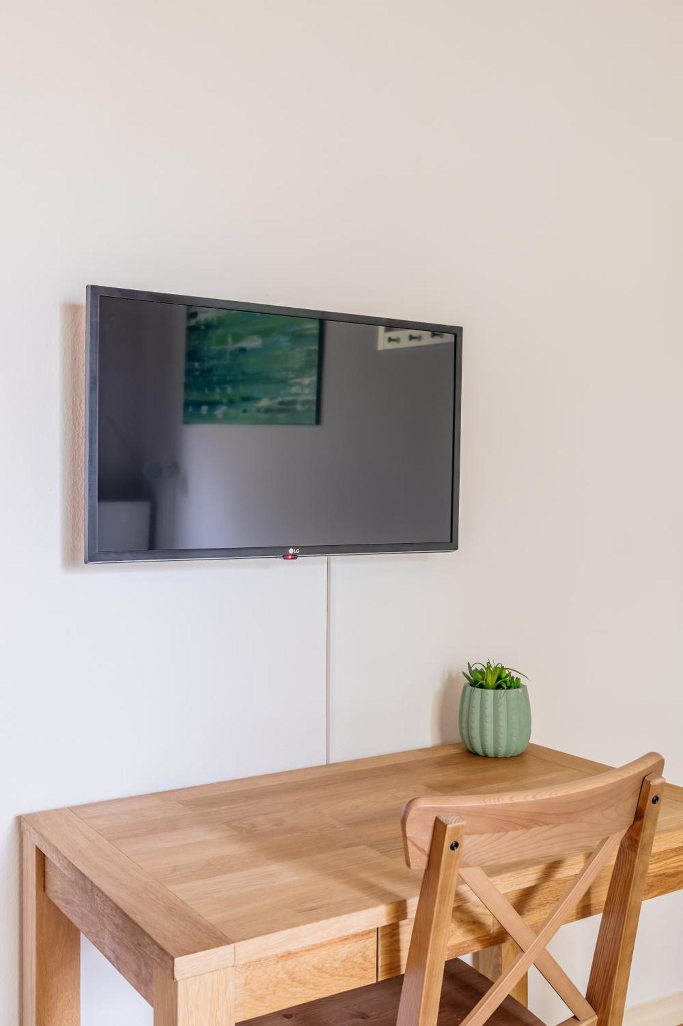 Centrally Located 2-Room Apartment Hannover Ngoại thất bức ảnh